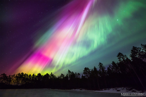 sitoutside:   Colorful night   by  Mikko Lönnberg  