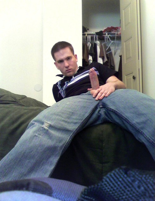 myleftsideofthebrain:  myleftsideofthebrain: Pic number 3 of this guy…he’s soooo s
