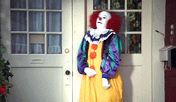 classichorrorblog:Tim Curry as Pennywise The Clown in Stephen King’s IT (1990)Directed by Tommy Lee 