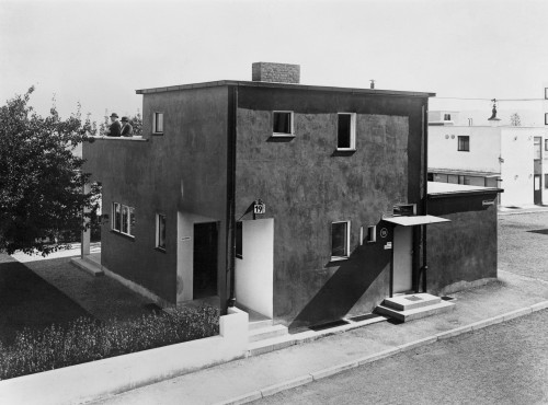 germanpostwarmodern:House No 19 (1927) at Weissenhof-Estate in Stuttgart, Germany, by Bruno Taut. De