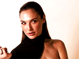 gal-gadot:I feel that I’ve got the opportunity to set a great role model for girls