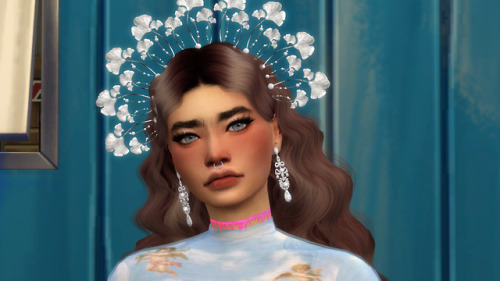 gave a townie a makeover and actually loved her, and her eyebrows.credits to cc creators! i cant rem