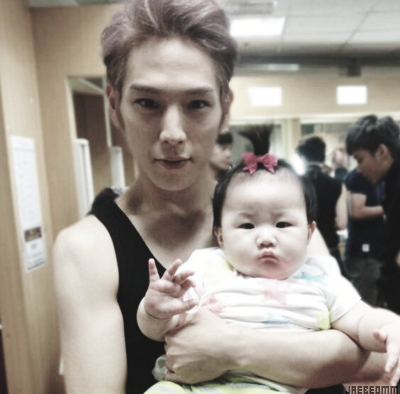 jaebeomm:  when b.a.p meets a baby literally 