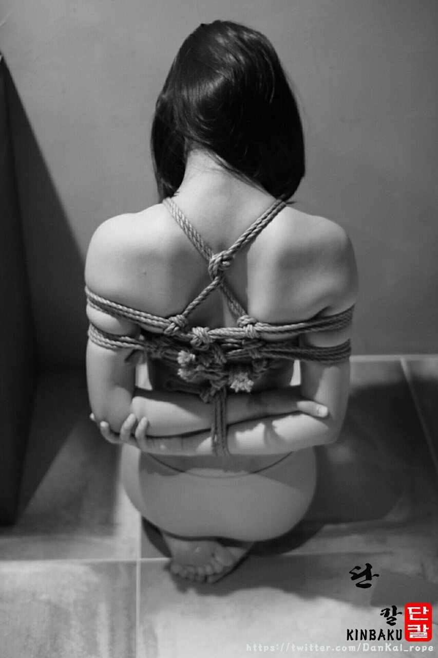 dance-rope:  2015 흑백의 미 Model : D Rope : Dan Kal