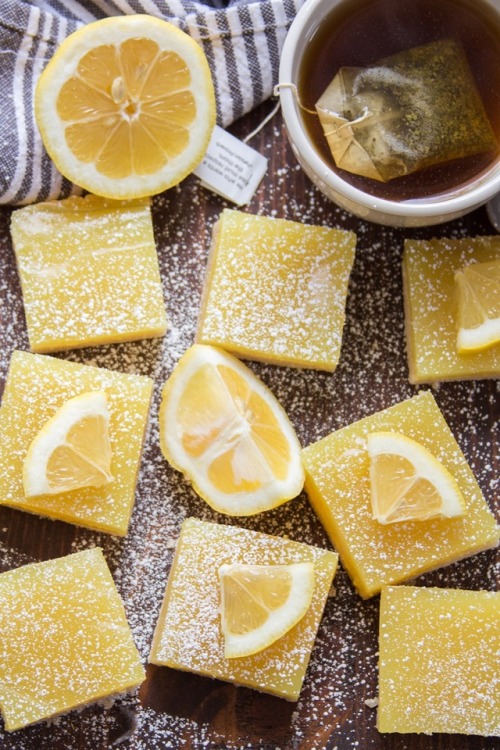 foodffs:These vegan lemon bars are easy to make from simple ingredients! Bursting with zippy flavor,