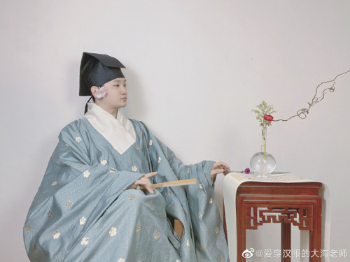 chinese hanfu by 爱穿汉服的大海老师