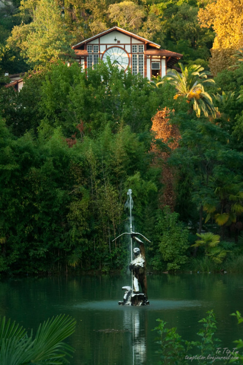 biolumo:  From Gagra, an abandoned resort town on the Black Sea (first photo by Temptator)