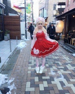 capsule-bunny:  First snow in Tokyo! It melted