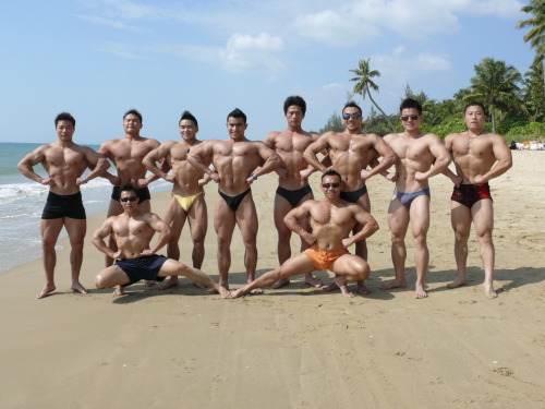 Young bodybuilders at a training camp in Sanya, China (Part 5 of 5)