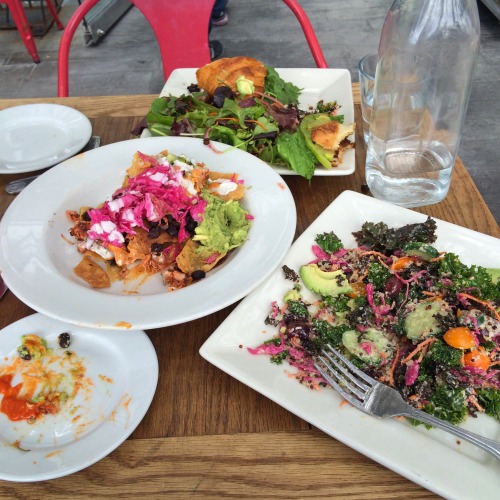 Rly rly cyooot lunch at Sage Vegan Bistro. Got a quinoa kale salad, shared jackfruit nachos and my f