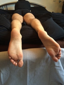 The Male Feet Gazer