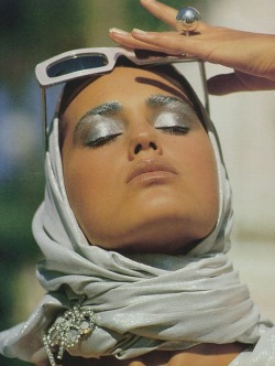 aleworldaddict:Yasmin Le Bon by Arthur Elgort for Vogue US May 1985