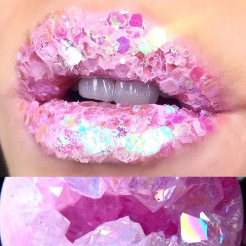 sosuperawesome:  Lip Art by @beyou.byjoh adult photos