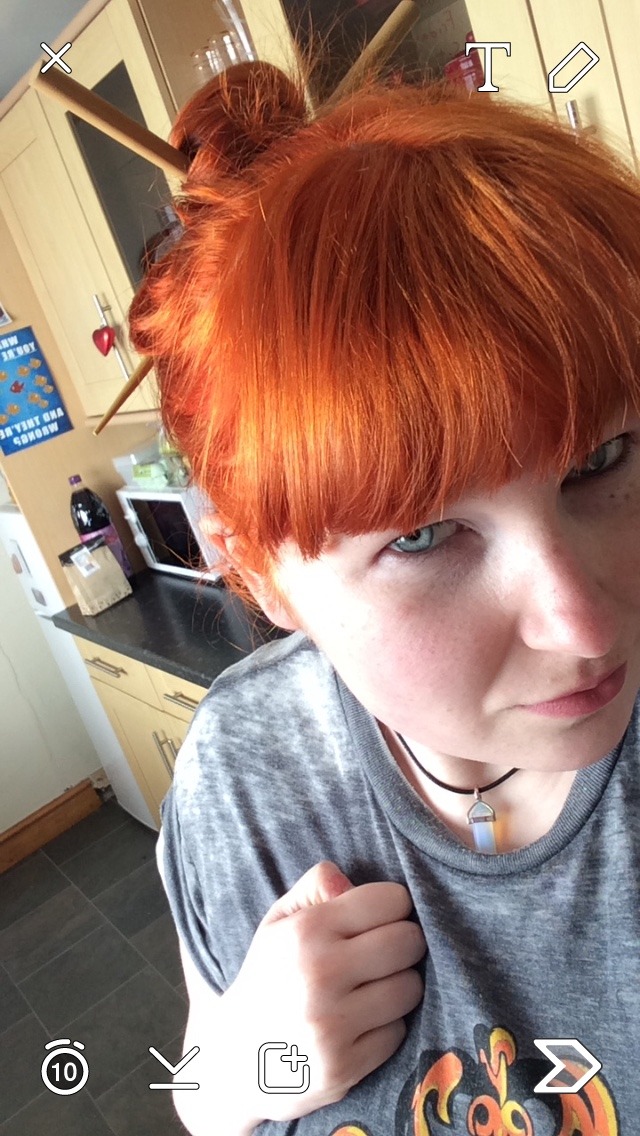 foxybaggins:I can’t use chopsticks to eat.. but I sure can use them as fashion