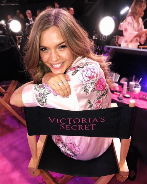 CONGRATS to all the girls who booked the #VSFASHIONSHOW !! Can’t wait to share the runway with you!!