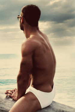 ultimate-men:  FOLLOW ULTIMATE MEN! http://ultimate-men.tumblr.com