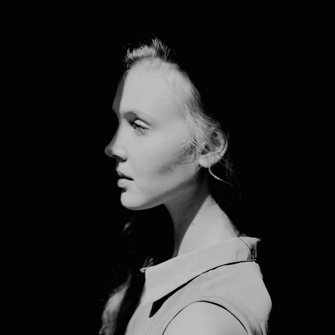 borgiasource:  Isolda Dychauk by Hannes Caspar.