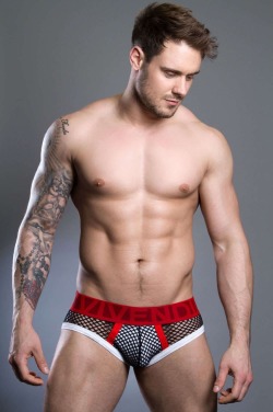 bulgebulge:  camodude:  http://camodude.tumblr.com/  men’s underwear,мужское нижнее белье,ropa interior  masculina,男士內衣,Herren-Unterwäsche,sous-vêtements masculins,男性用の下着,erkek  iç çamaşırı,ανδρικά