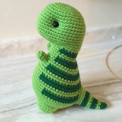 hanakoheals:  Another T-Rex. I am now out of these 8mm eyes &gt;&lt; #amigurumi #cute #crafts #crochet #handmade #diy #kawaii #fanime #bluephonestudios #green #trex #dinosaur #yarn