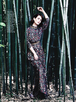 cotilardmarion:  Sarah Paulson photographed for More Magazine September Issue 2014