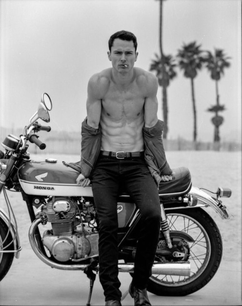 modelbegood:  Nick Sabatalo  http://modelbegood.tumblr.com