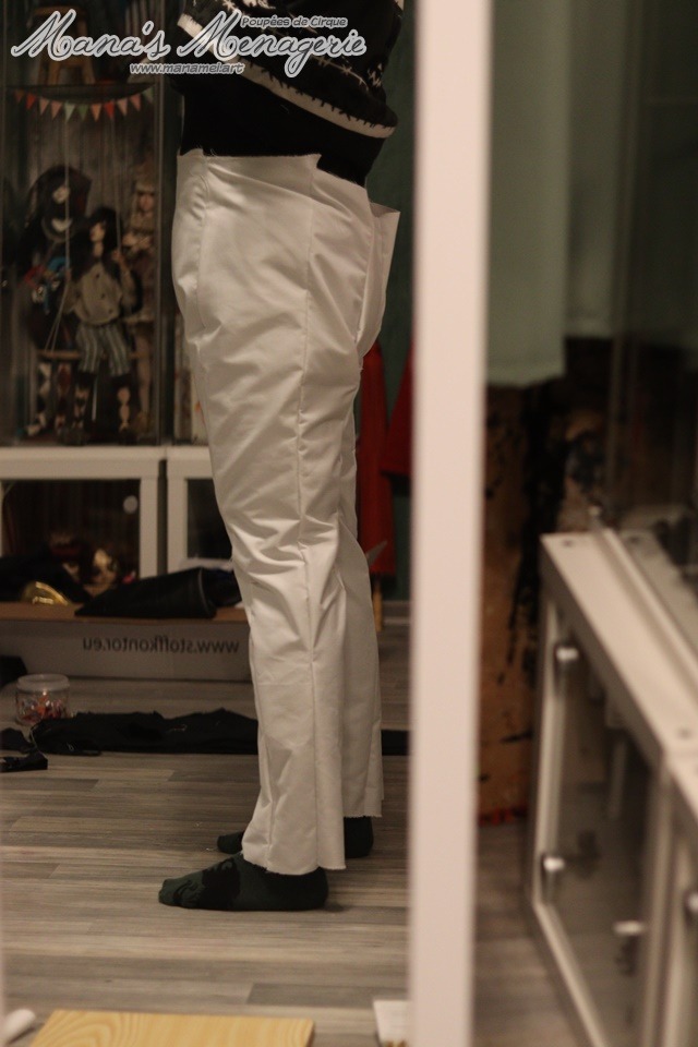 Project Ch 249 Outfit - Pants (V )
Luckily I had enough fabric left to try again (I had bought it for something else but 