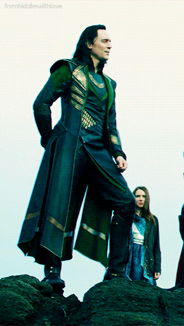 quoting-shakespeare-to-ducks:  Tom trying to subtly circumvent the Loki costume “modesty