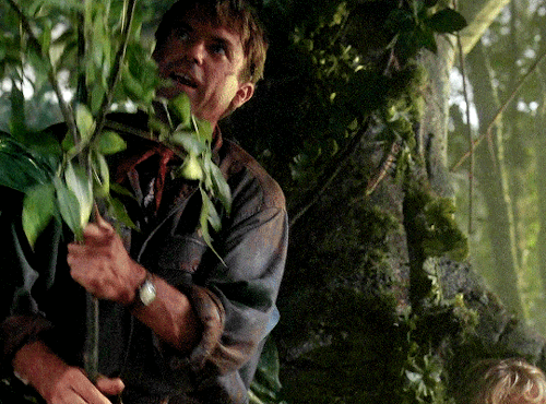 JURASSIC PARK(1993) Dir. Steven Spielberg"Just Think Of It As... Kind Of A Big Cow."