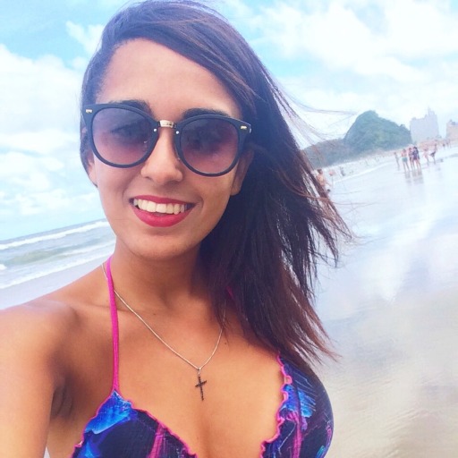 Triste é vc encontrar a sua metade da laranja e saber que tem outra pessoa chupando