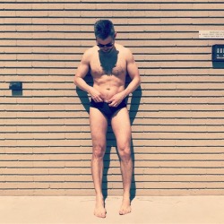 malecelebunderwear:  Remember the hot guy in Scissor Sisters who played a tambourine a lot. Here is him in a speedo.