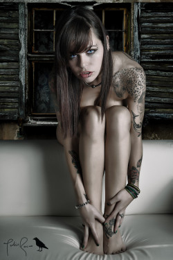 beaurun:  Beauty lives here! Follow beaurun and see 1000’s of nice perfect pics - 50 updates daily! I follow back. Your submissions are welcome! http://beaurun.tumblr.com/  Just a caress by Juliorocco from http://bit.ly/1kUnxgd 