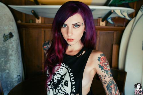 Porn past-her-eyes:  Mizirlou Hopefulmizirlou.suicidegirls.comLink photos