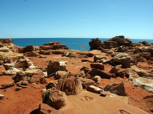Gantheaume Point; Broome, Western AustraliaThe Broome sandstone is up to 286 meters thick in the Bro