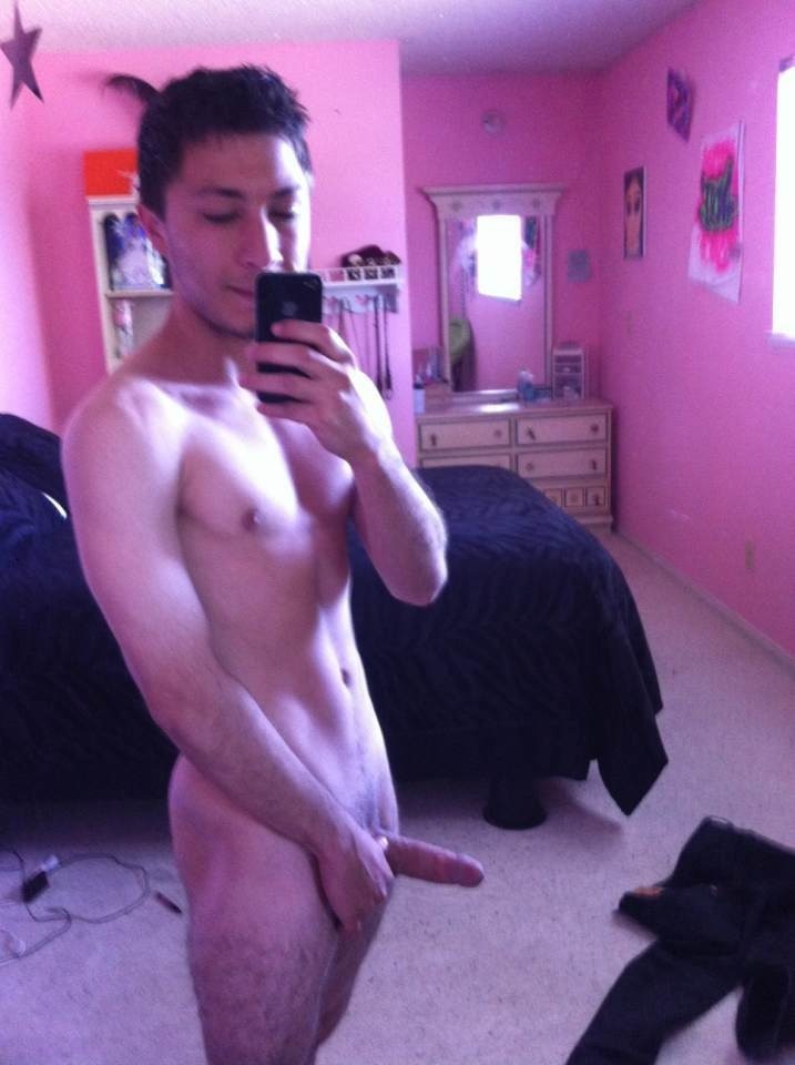 guysexting:  Eric Estigoy 19yo is a single father that plans on joining the Army.