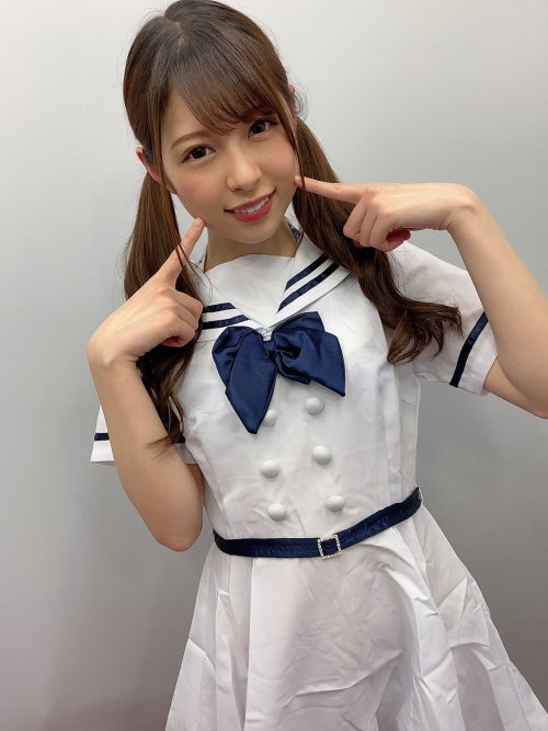 deepbluetomato:    あおいれな  
