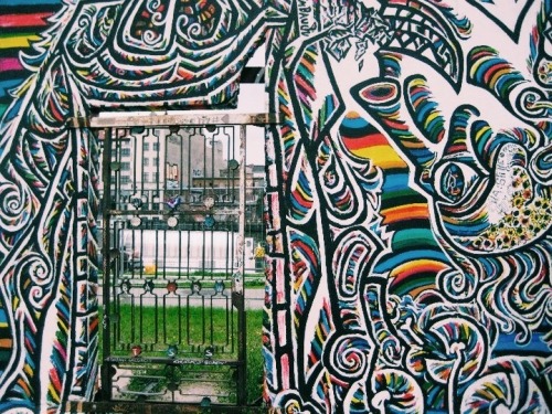 2centsbymillicent:  Berlin Wall, Germany  