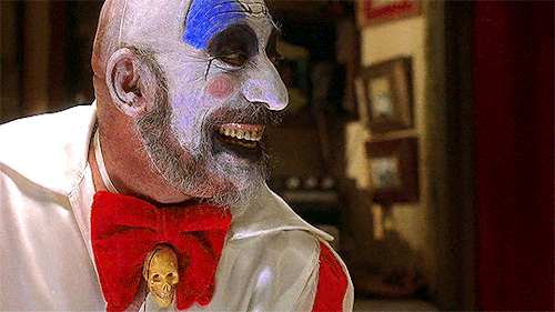 mostlymovies:    House Of 1000 CorpsesDirected by Rob Zombie (2003)   