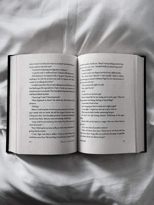 dark-pale-paradise:  one of my most favorite books
