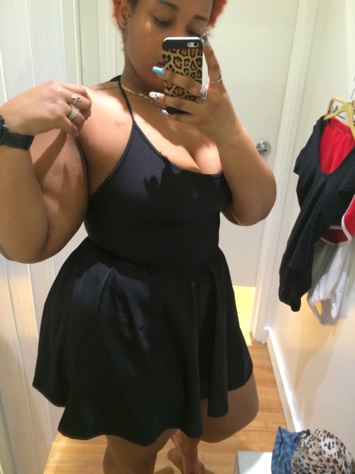 nikareeashlee: Fitting Room Adventures