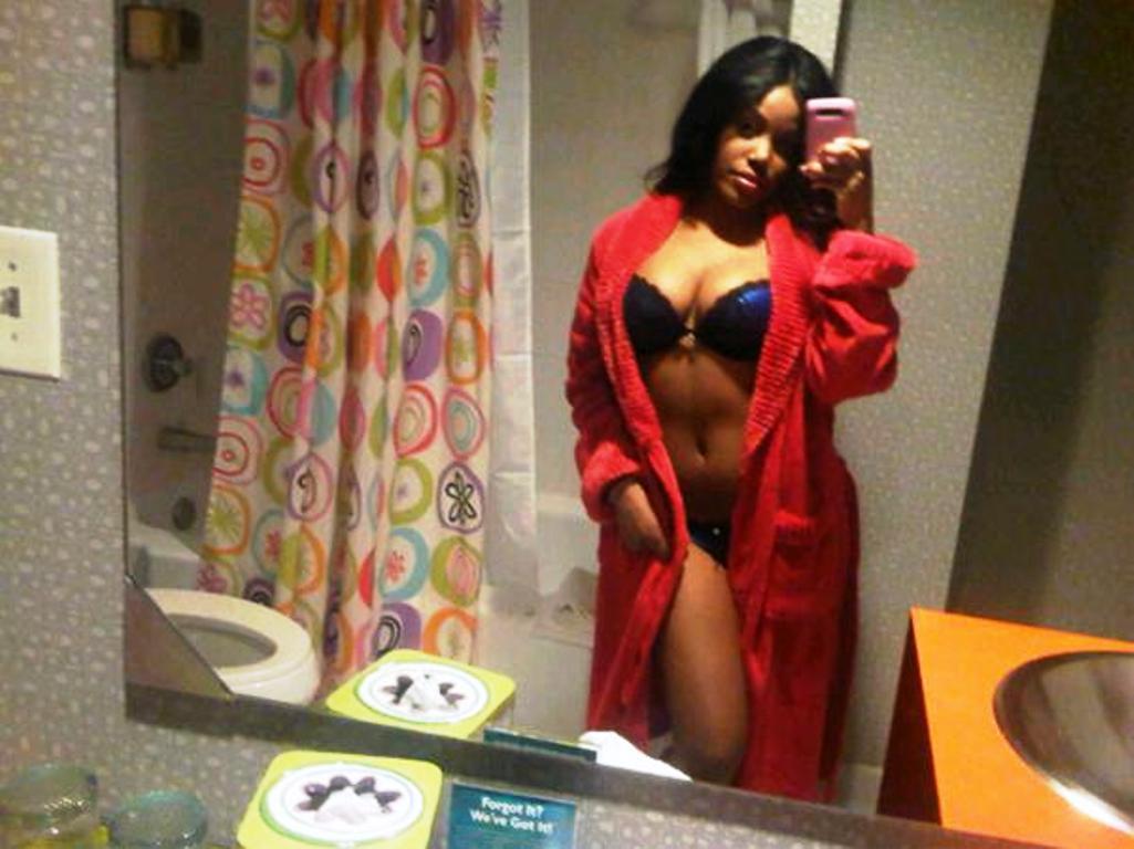 badbroads:  http://badbroads.tumblr.com/ TJ’s Bad Broads: The # 1 Source For The
