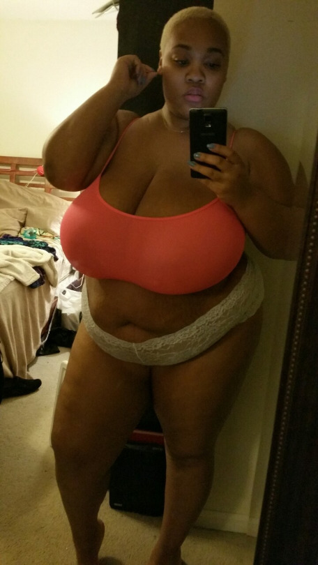 goodwhitedaddy:  Welcome to Plus Sized Sunday!Once a week I indulge my desires for