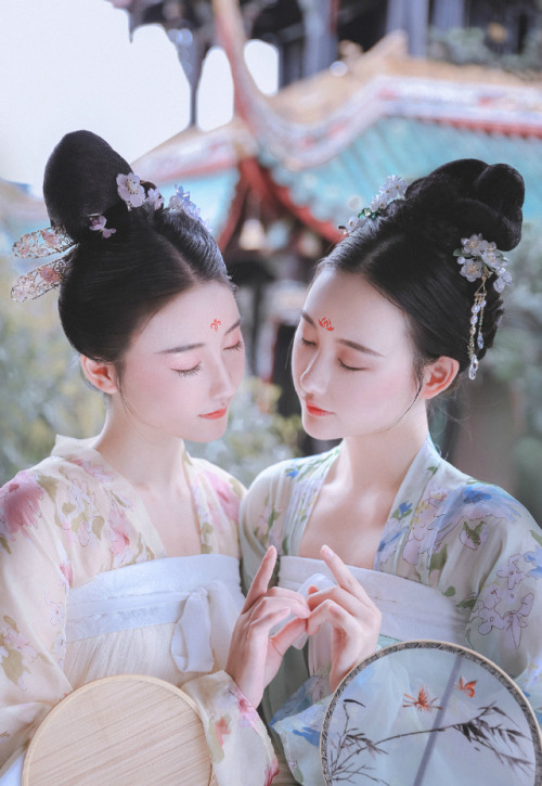 hanfugallery: Traditional Chinese hanfu by 小艾野