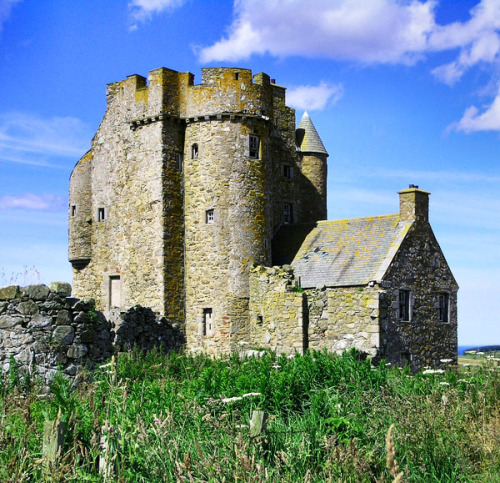 castlesandmanorhouses:Inchdrewer Castle, Banff, Aberdeenshire, Scotland.www.castlesandmanorhouses.co