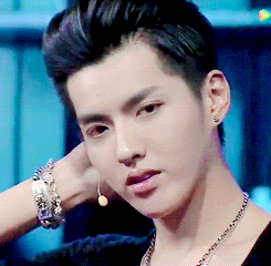 funkytao-deactivated20151014:  speechless &amp; teary eyed yifan after he watched