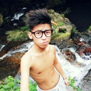 anyone know this cute boy