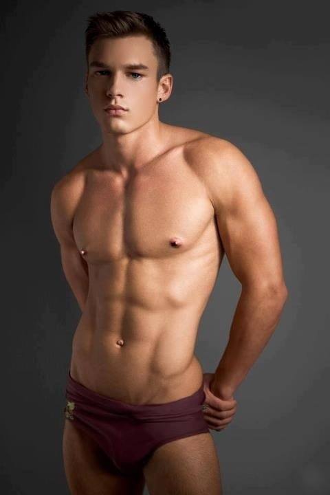 donvee:  Follow me @ http://donvee.tumblr.comDonvee