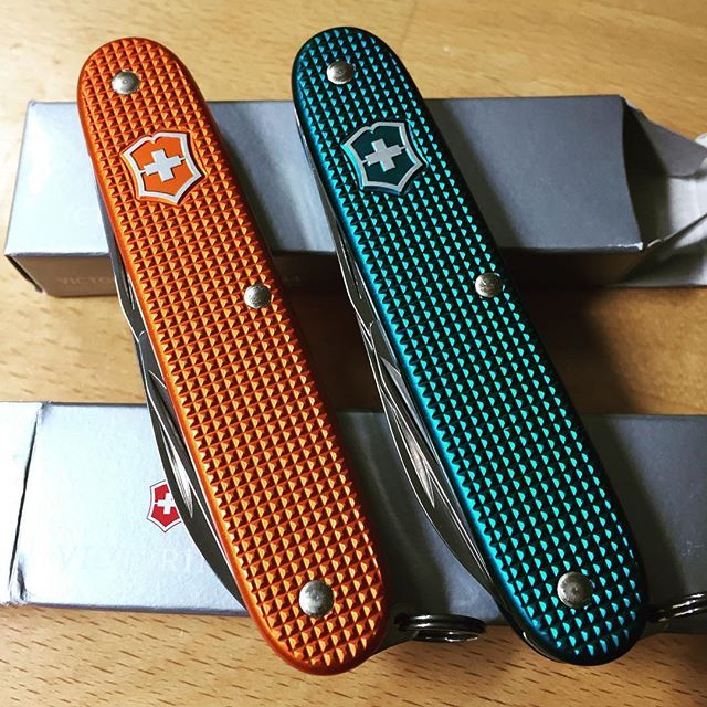 Awesome new orange and petrol blue pioneer. #victorinoxalox #victorinox #pioneer #sak #swissarmyknife #edc #edc2015 #penknife #aloxpioneer #alox http://ift.tt/1MaUzZt