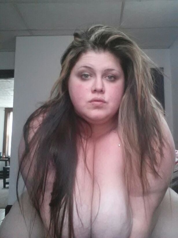 fortheloveoftummy:  mybigfattyfunland:  Tiffany from Lancaster pa @yougnyoshi  Digging