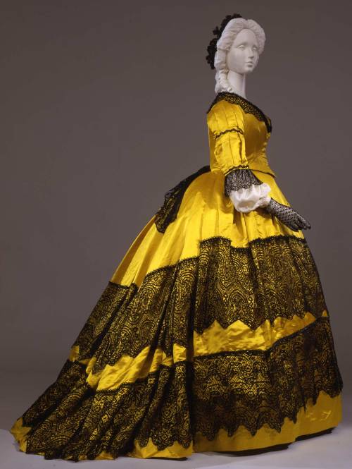 omgthatdress:Dress 1865 Collection Galleria del Costume di Palazzo Pitti 