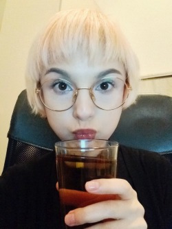 namtan:
“ Wish I had a fancy wine glass but I’m mixing this cheap shit with ice tea anyway so eh
Also new glasses! I’ve had them for about two weeks now and I love them
”